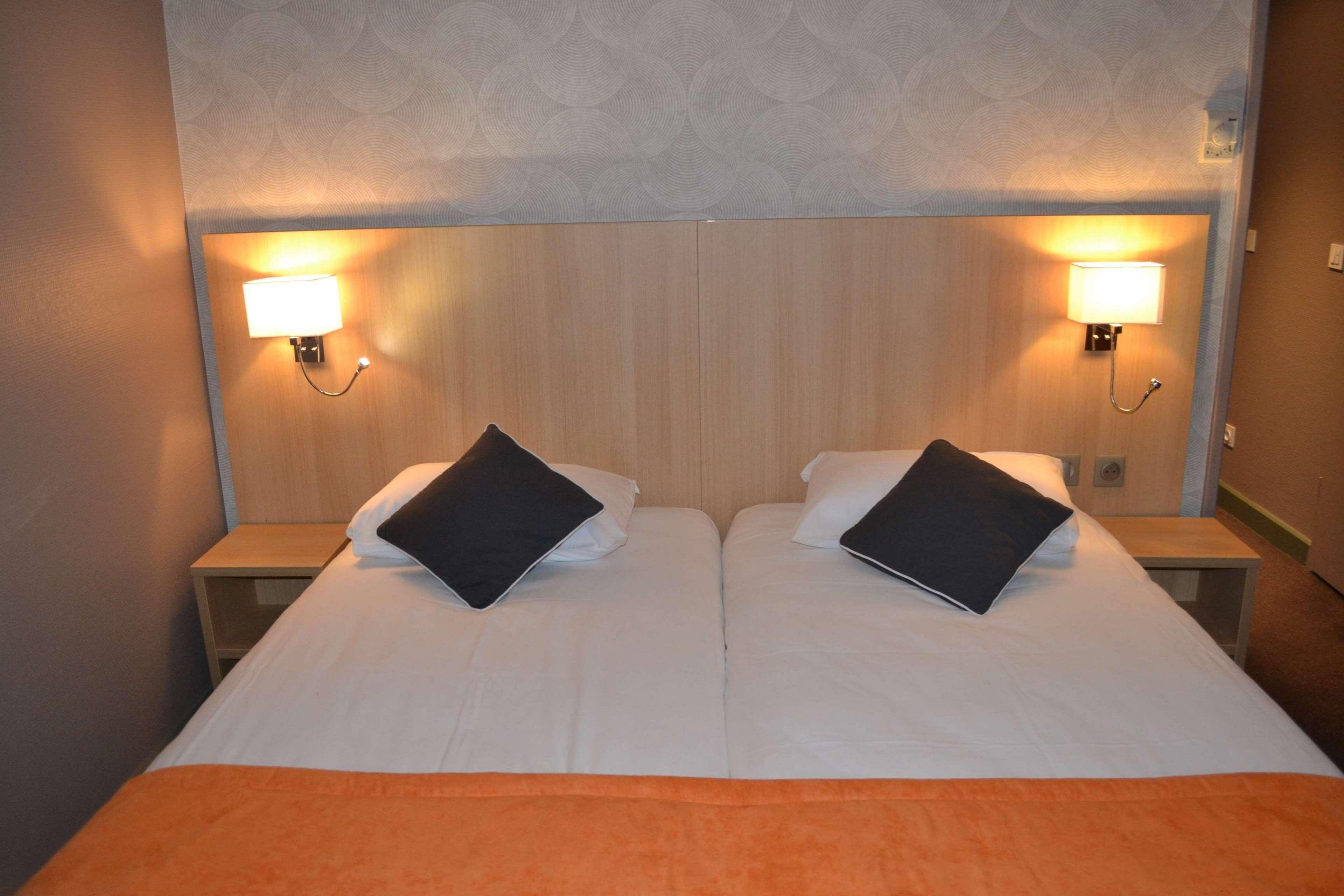 Hotel Europe And Spa Реймс Екстериор снимка