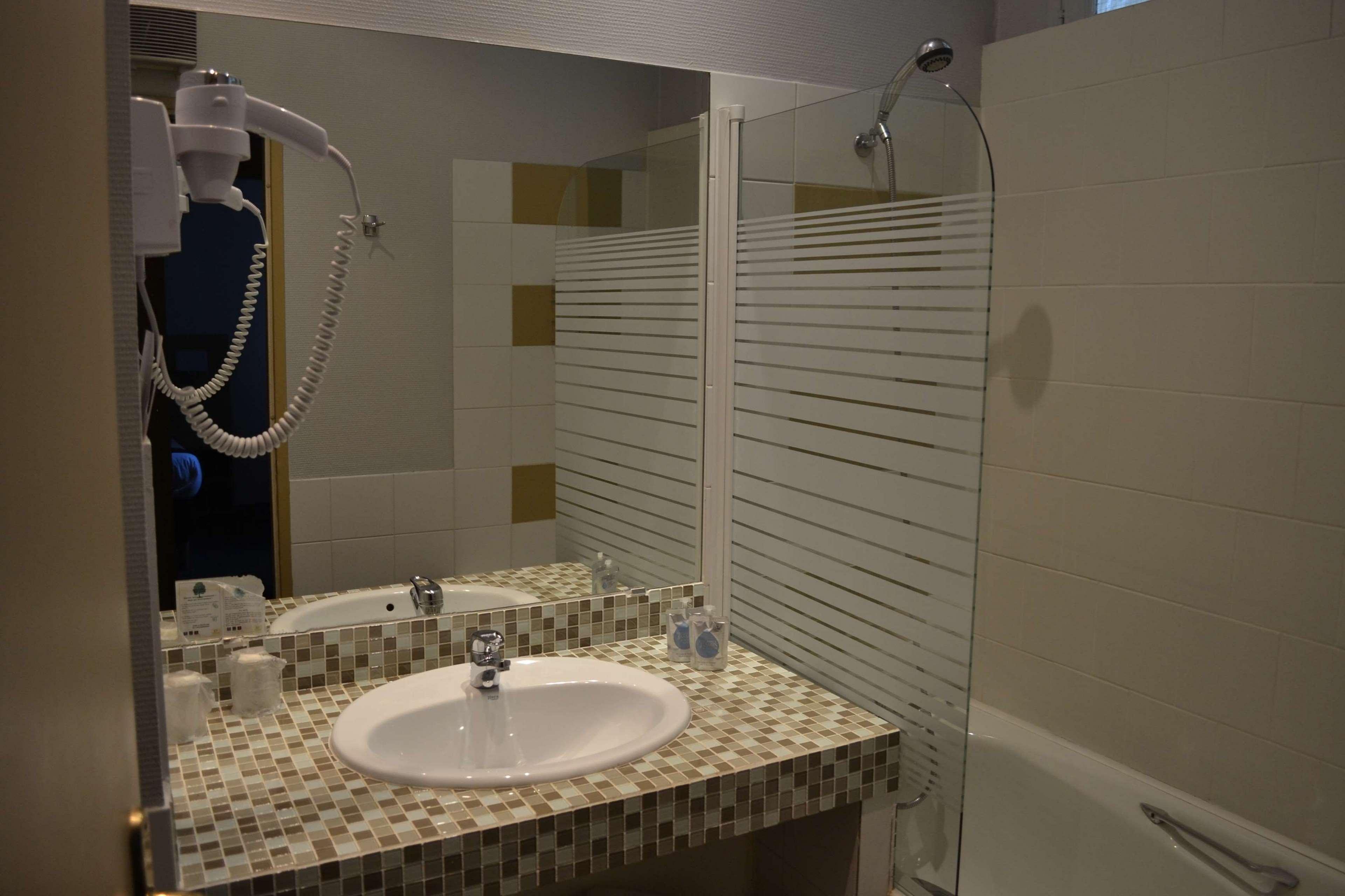Hotel Europe And Spa Реймс Екстериор снимка